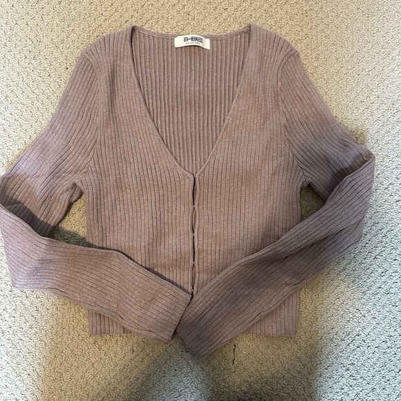 4th Reckless - Knit Cropped Cardigan with Clasps - Picture 3 of 5